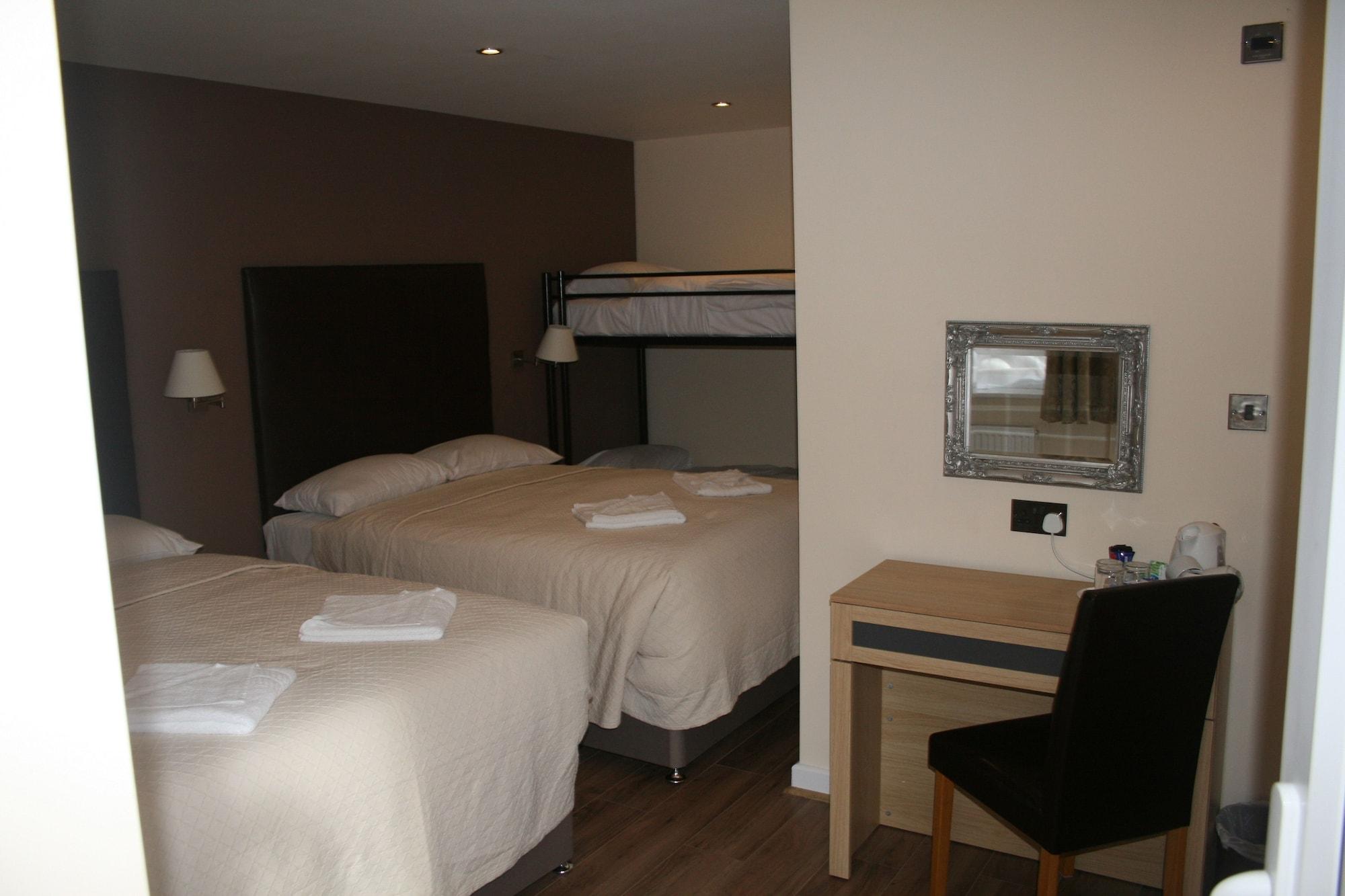 Gatwick Belmont Hotel Хорли Экстерьер фото