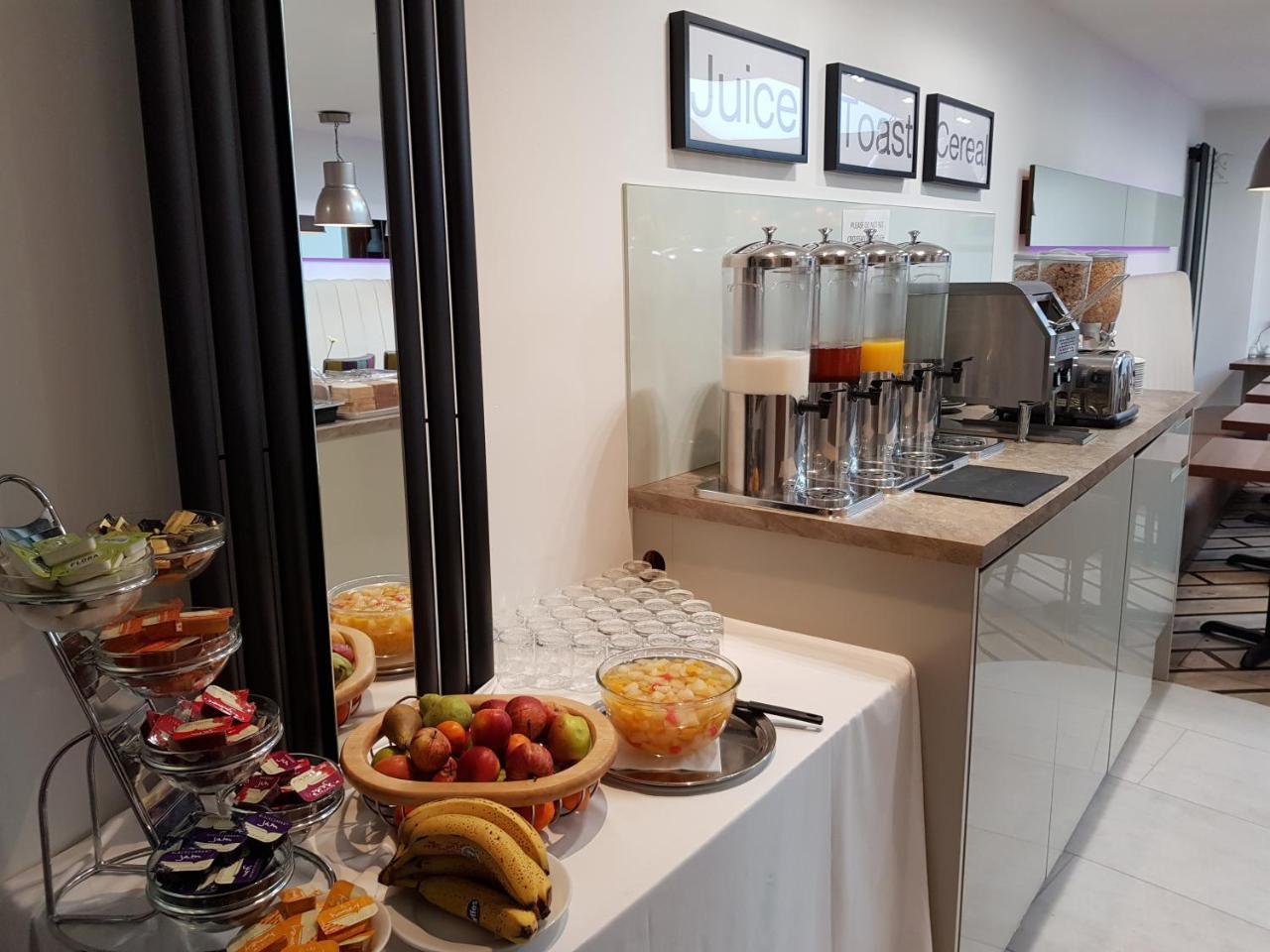 Gatwick Belmont Hotel Хорли Экстерьер фото